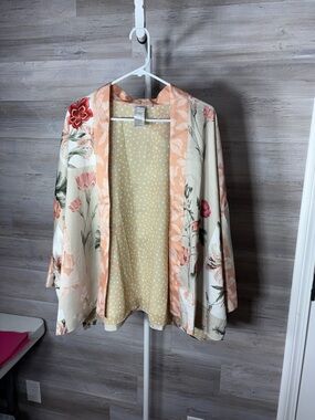 Chico's Floral Cream and Peach Lightweight Kimono Blazer 2038